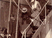 Disembarking at Cape Town, 1902; COPY 1/455; &copy; Ismay Imrie&Co