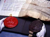 The great seals of Elizabeth I & II