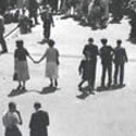 Festival Of Britain, 1951: crowded piazzas. Catalogue reference: WORK 25/210