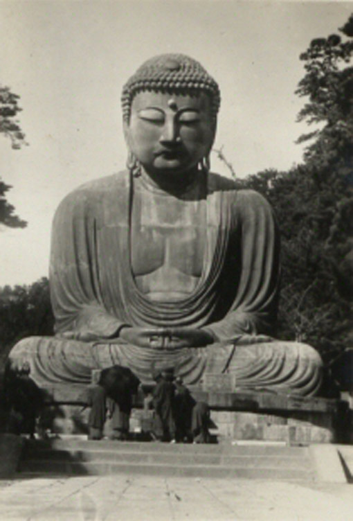 Buddha statue, China, 1920-1930. Catalogue reference: CO 1069/427