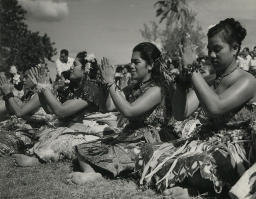 Tongan girls in a dance. Catalogue reference: CO 1069/666