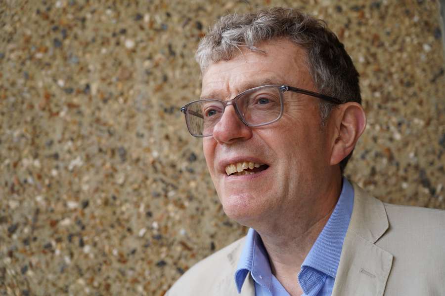 Headshot of Mark Dunton