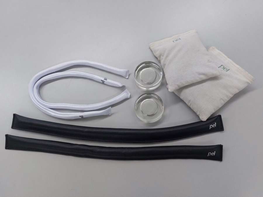 Weighs on a top include weigh snakes, which look like long white or black ropes, glass weighs and bag weighs