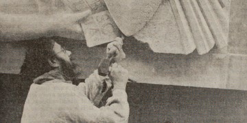 Image of Eric Gill at work