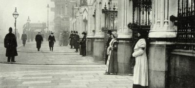 Image of Suffragettes outside Parliament 1913